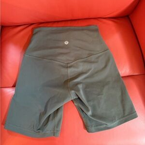 lululemon athletica Women's dark green Shorts 6inch